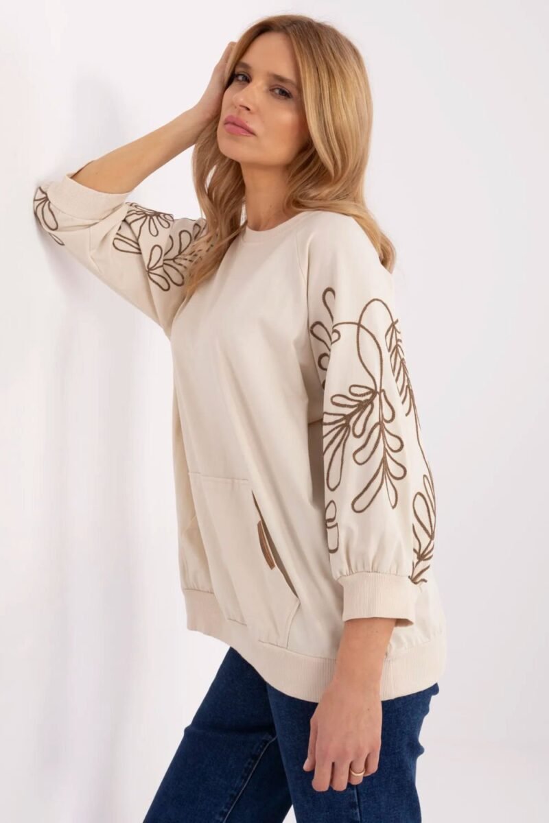 Sweatshirt model 209852 Relevance - Image 2